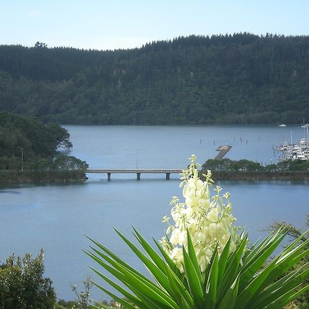 Whangamata Vistas B&B Exterior photo