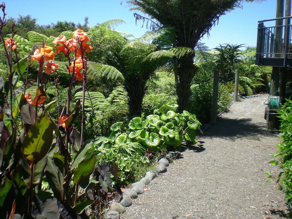Whangamata Vistas B&B Exterior photo