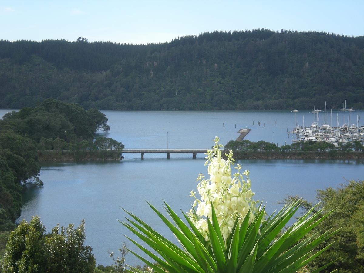 Whangamata Vistas B&B Exterior photo