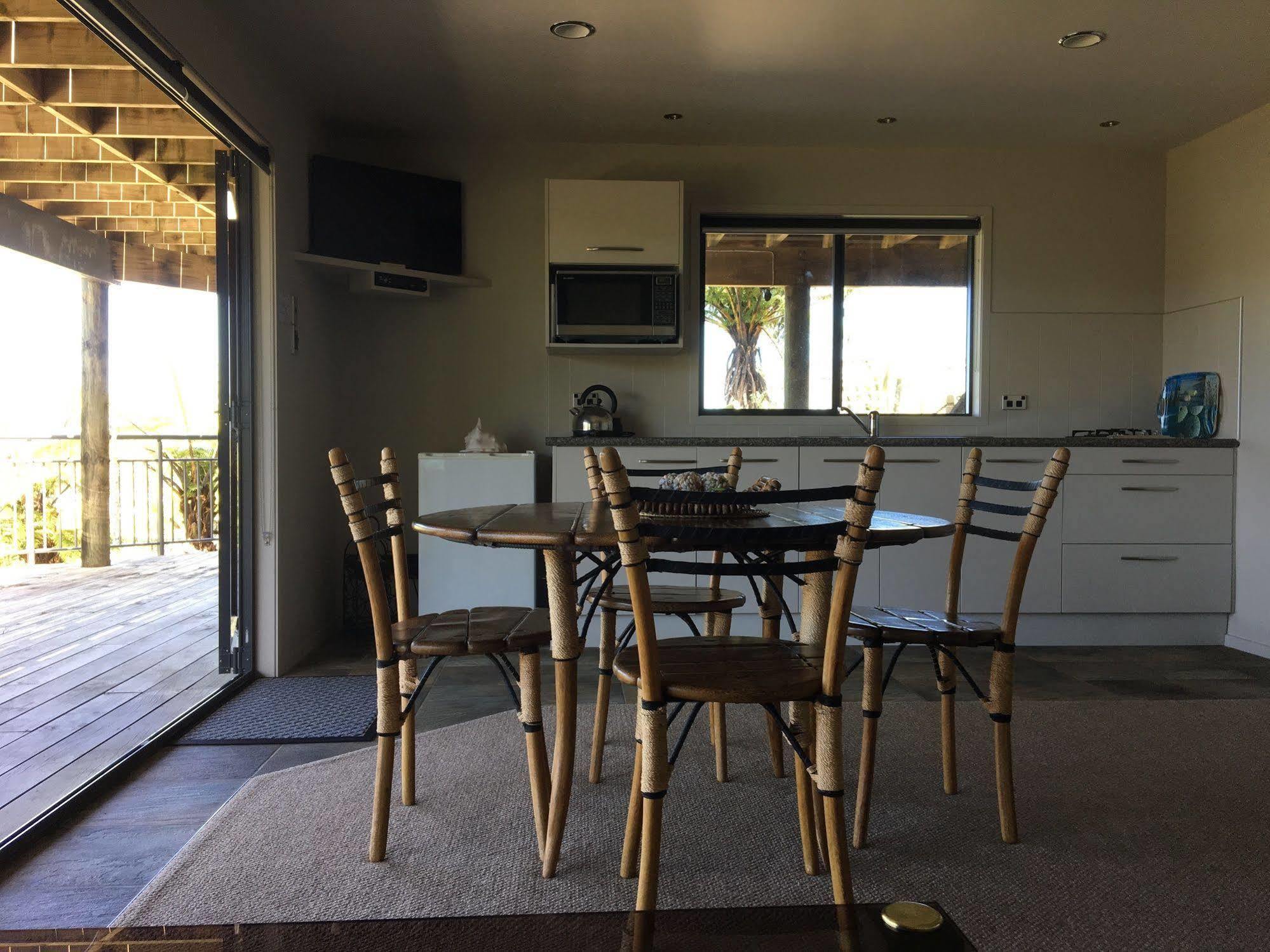 Whangamata Vistas B&B Exterior photo