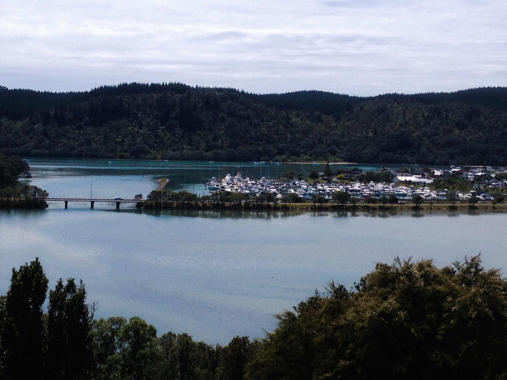 Whangamata Vistas B&B Exterior photo