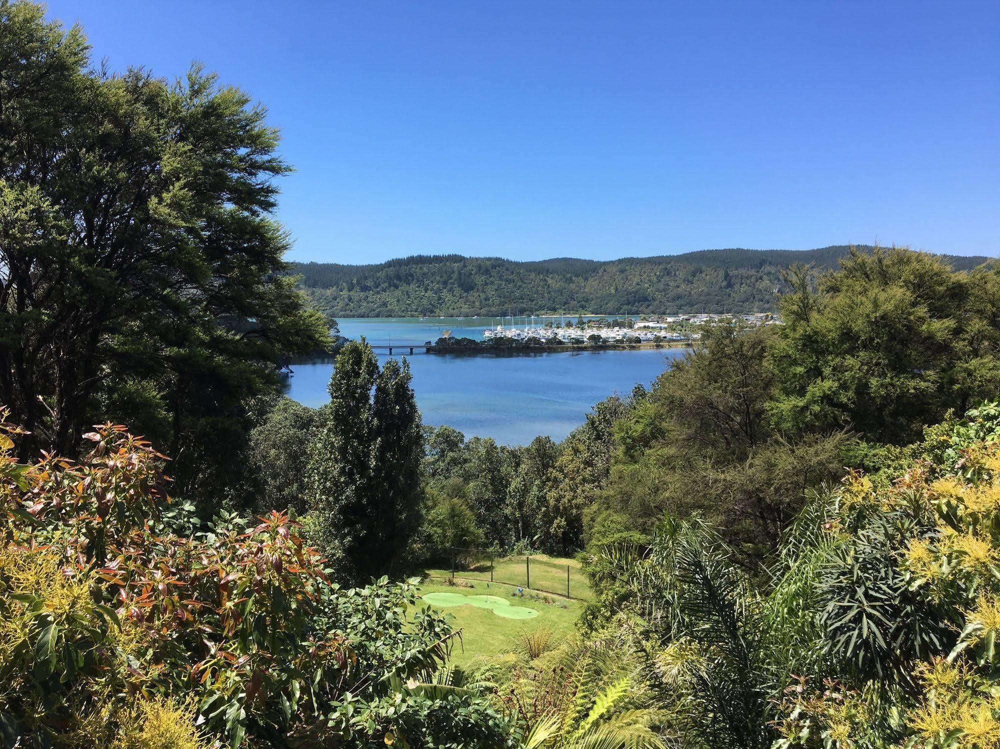 Whangamata Vistas B&B Exterior photo