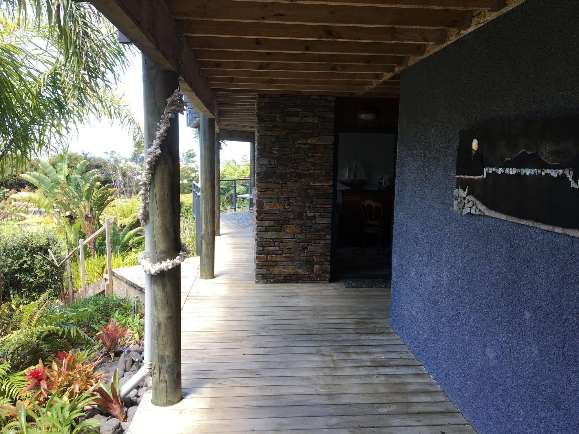 Whangamata Vistas B&B Exterior photo