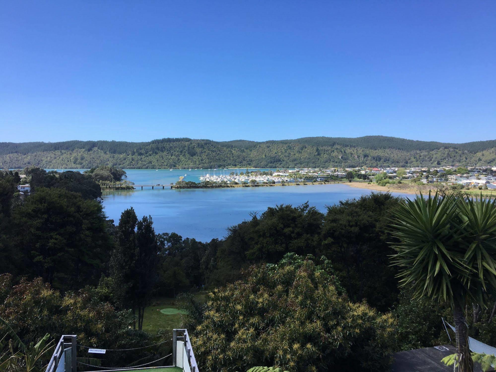 Whangamata Vistas B&B Exterior photo