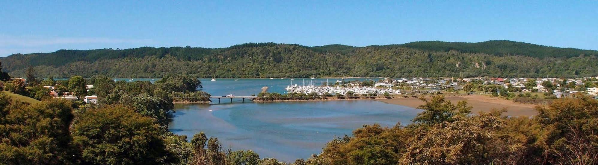 Whangamata Vistas B&B Exterior photo